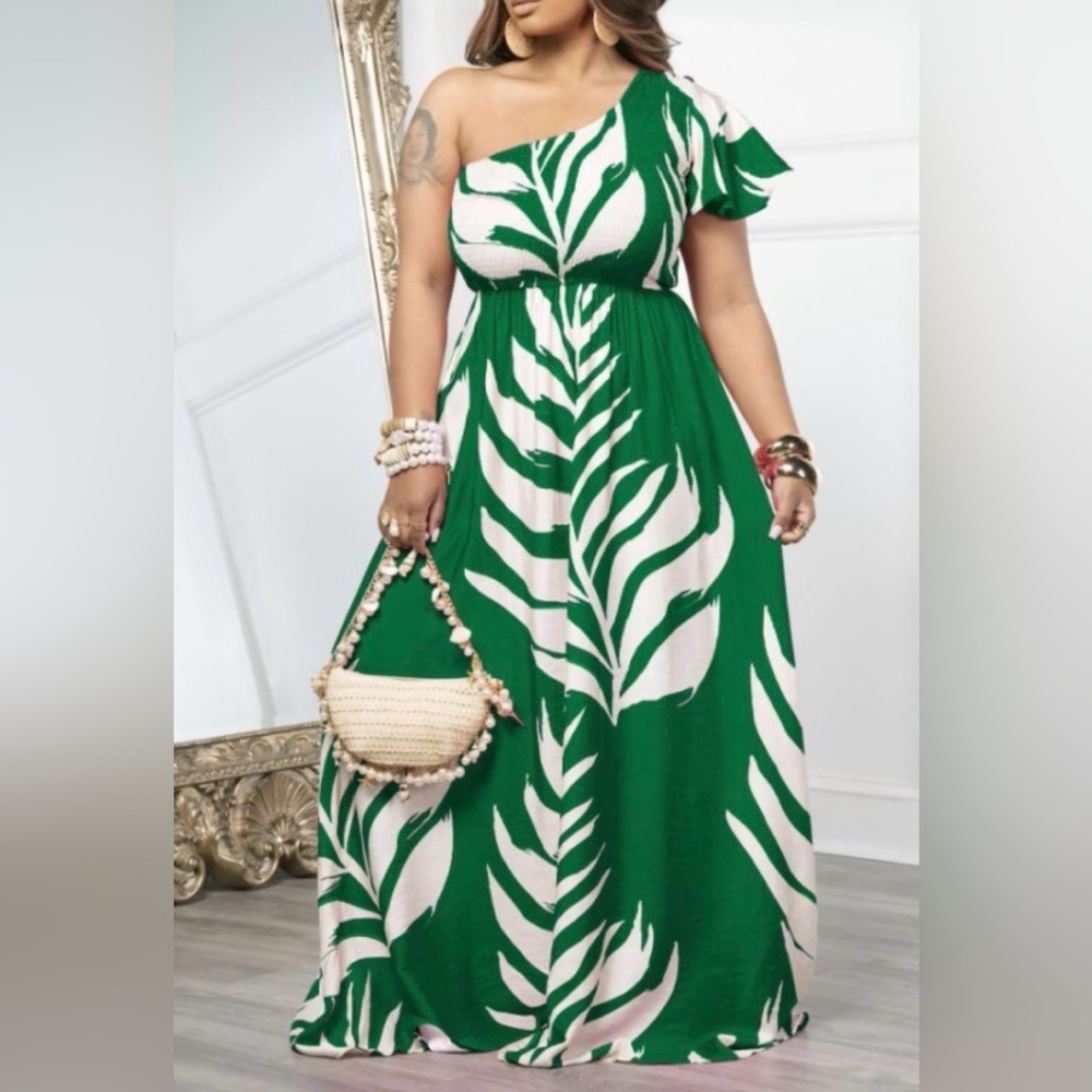 Green and White Leaf Print Maxi Dress